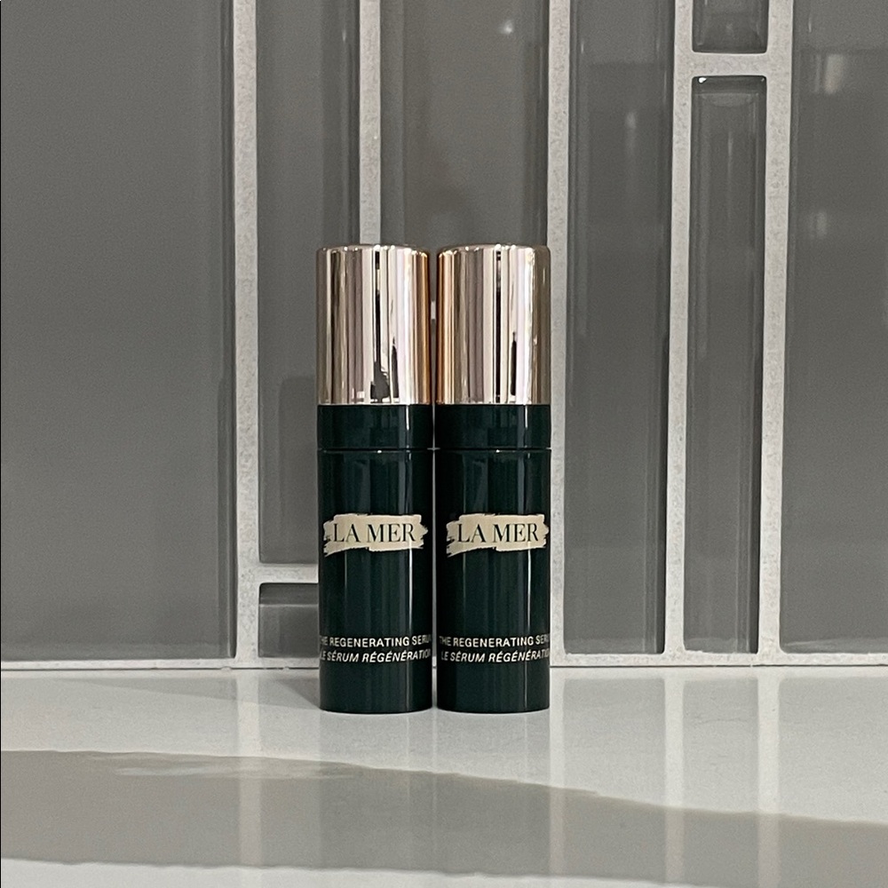 La Mer Regenerating Serum Set of two Lux samples
